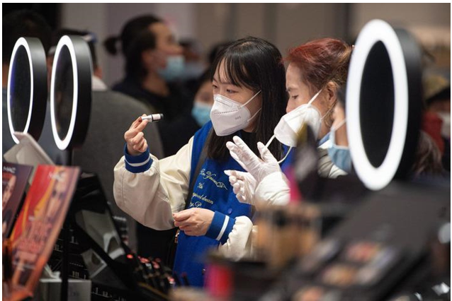 華瓴君與您一起學(xué)習(xí)——以習(xí)近平同志為核心的黨引導(dǎo)中國經(jīng)濟(jì)穩(wěn)中求進(jìn)開新局