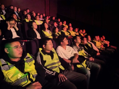 勿忘國恥，砥礪前行 | 華瓴集團組織集體觀看《731》電影